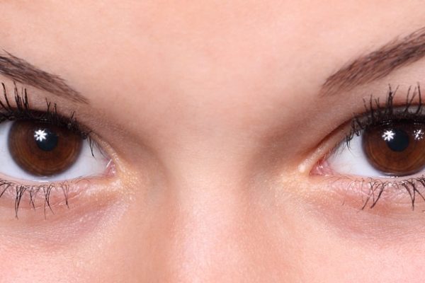 How are You Kept Still During LASIK? featured image