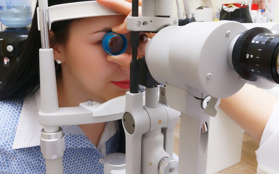LASIK + Astigmatism-Can it be Fixed? banner