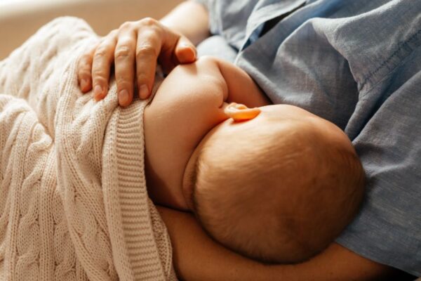 Can I Have LASIK if I’m Still Breastfeeding? featured image