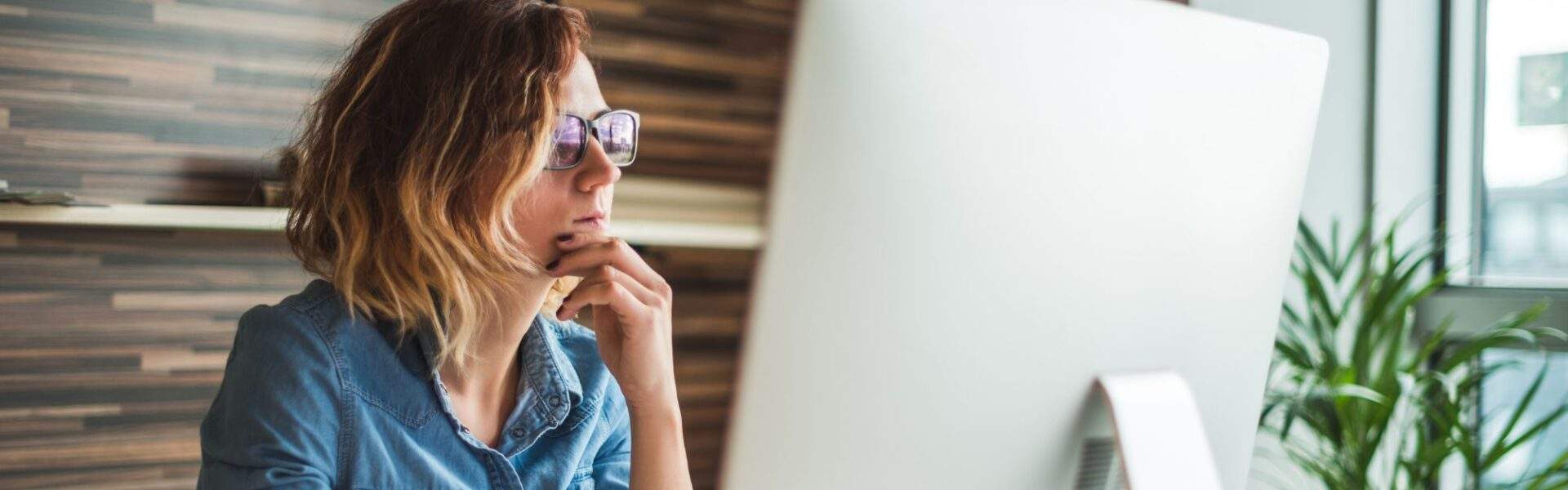 LASIK and Digital Lifestyles: Heavy Screen Use Before and After Surgery banner
